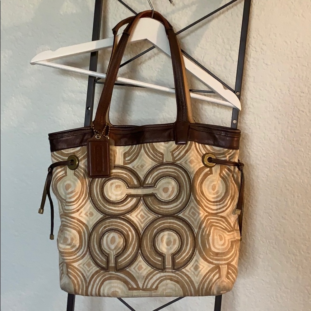 Coach tote sized bag
